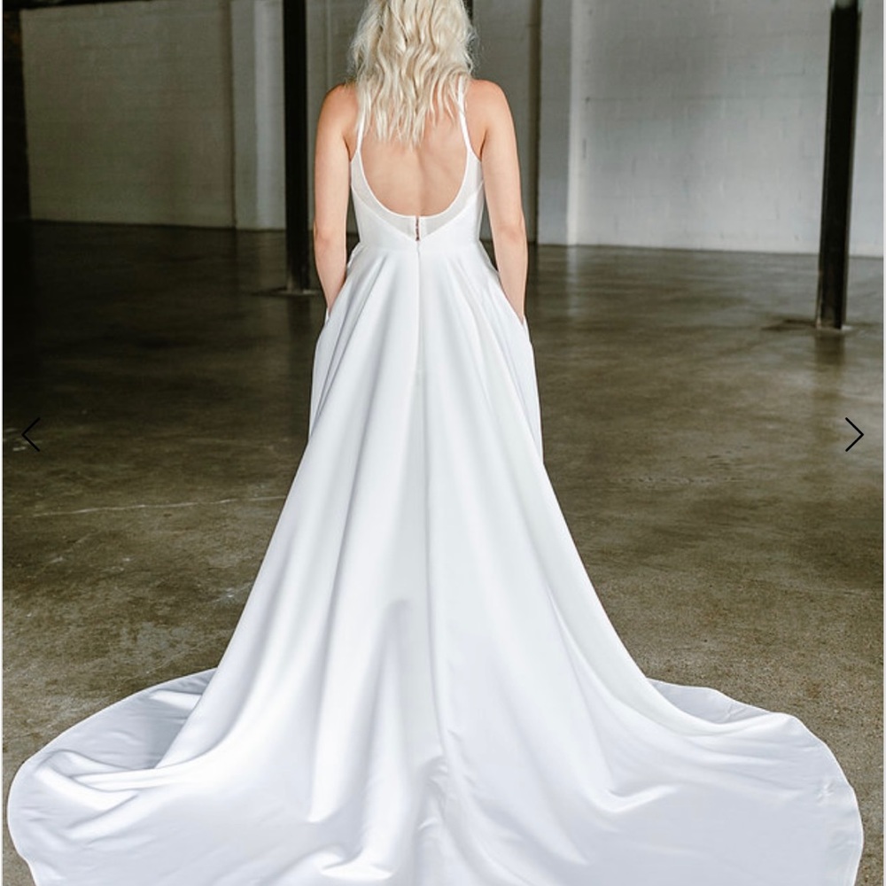 Tara Latour wedding gown - Picture 3 of 7